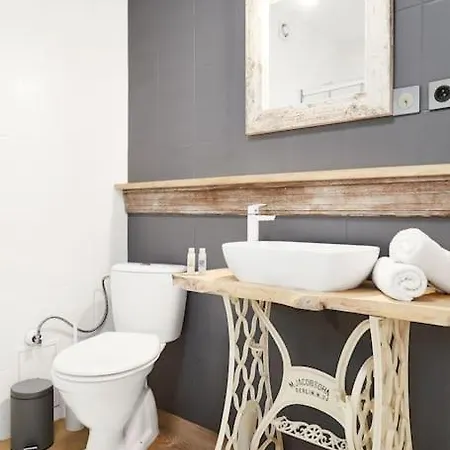 Househost Apartment: Jozefa Dietla 73/7 Lägenhet *