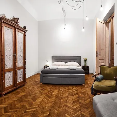 Househost Apartment: Jozefa Dietla 73/7 Апартаменты Краков