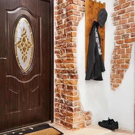 Апартаменты Househost Apartment: Jozefa Dietla 73/7 *
